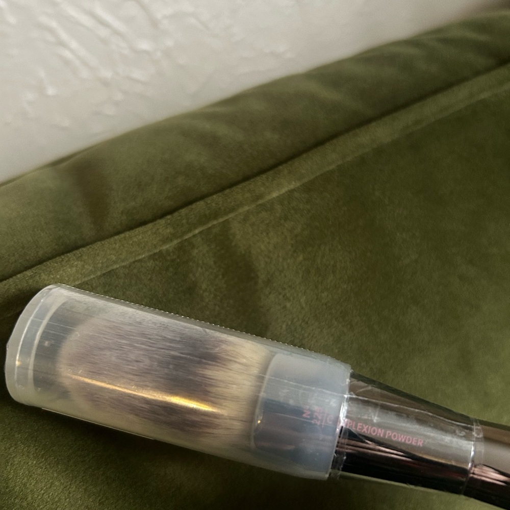 Bundle of MAC 227 Brush and It Brush 225 - Picture 8 of 8